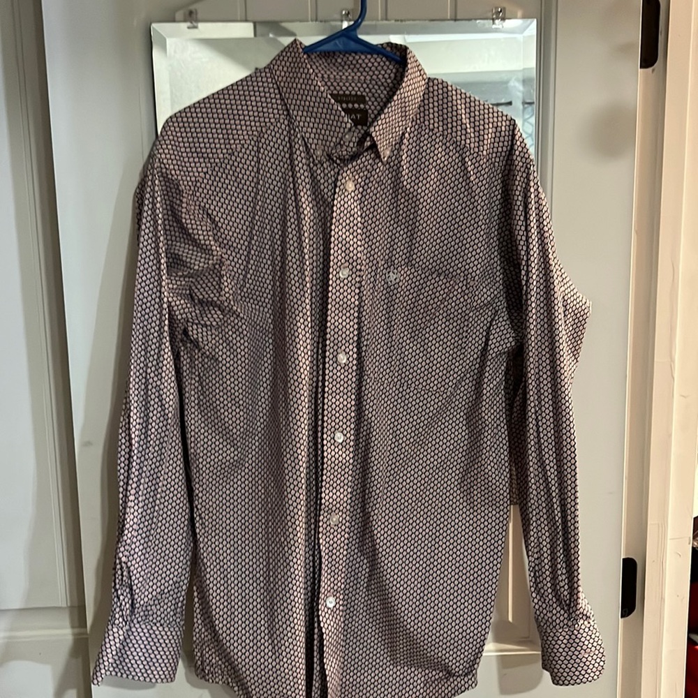 Ariat large button long sleeve shirt. Pink color